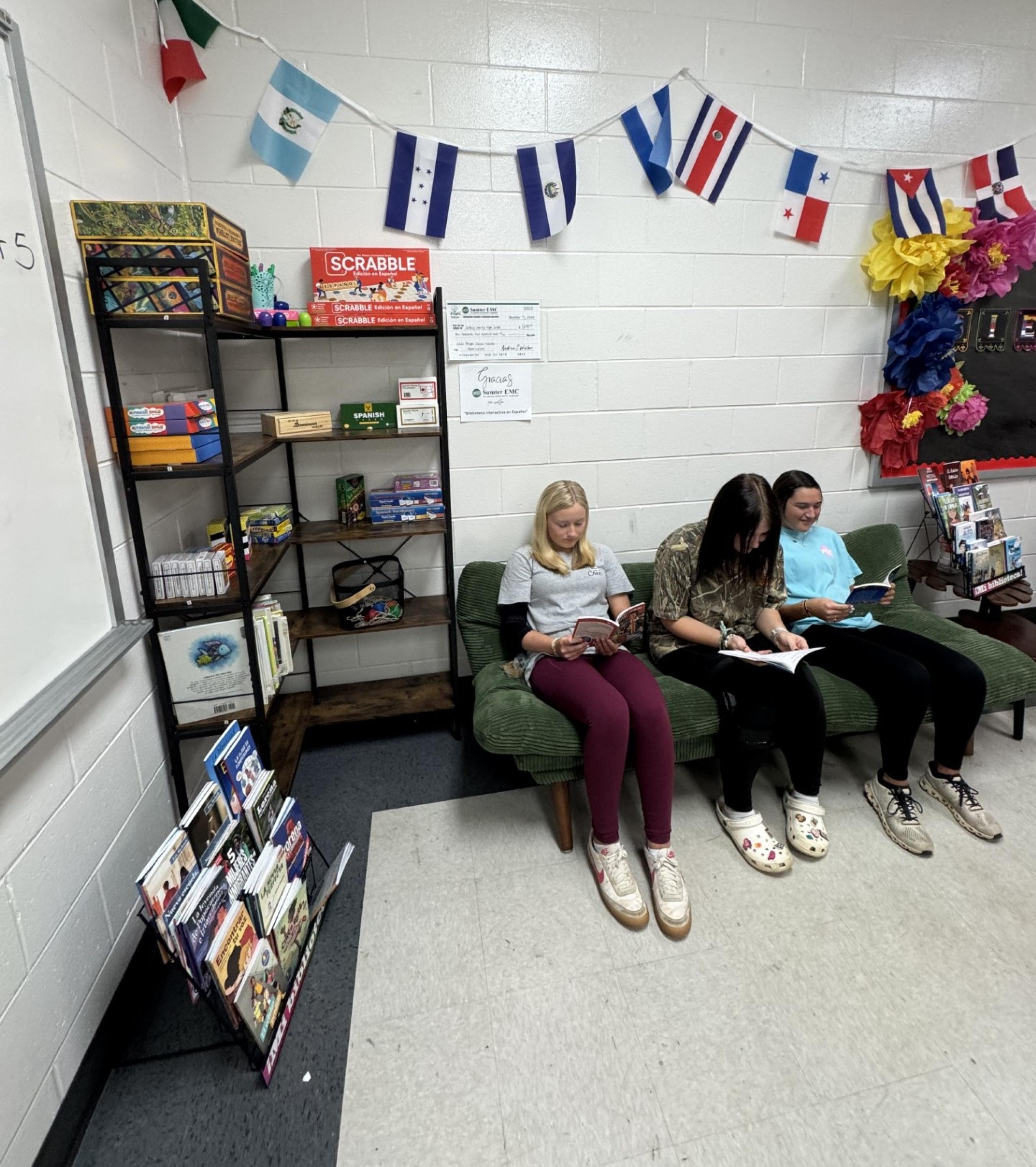 Girls Reading